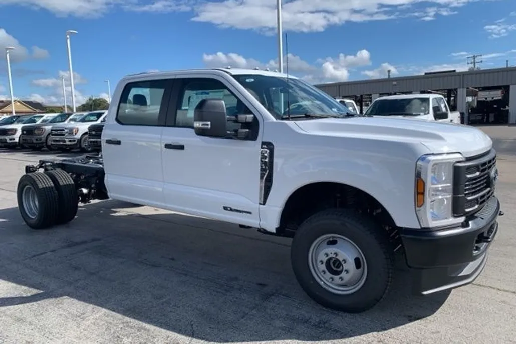 2026 Ford F-350 photo 1