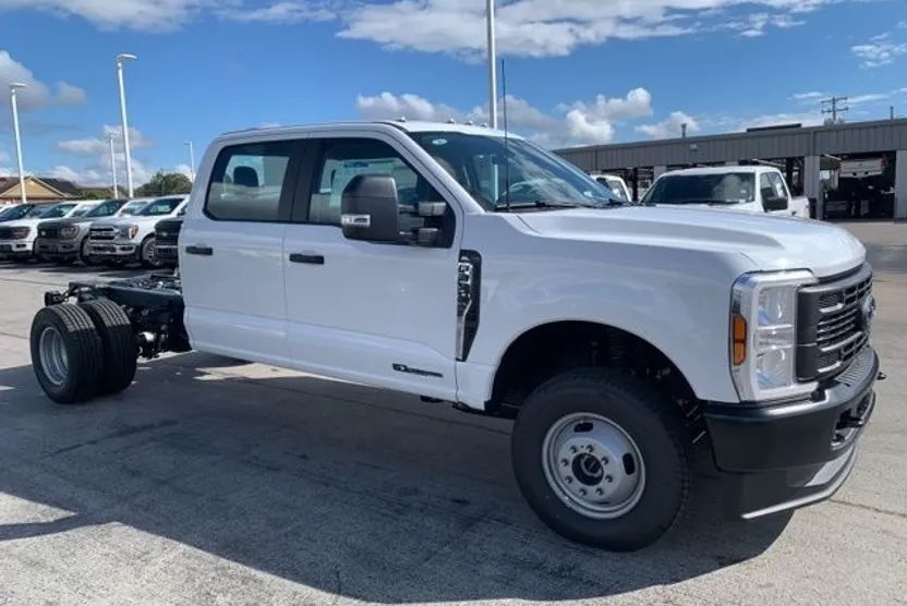 2026 Ford F-350 photo 1