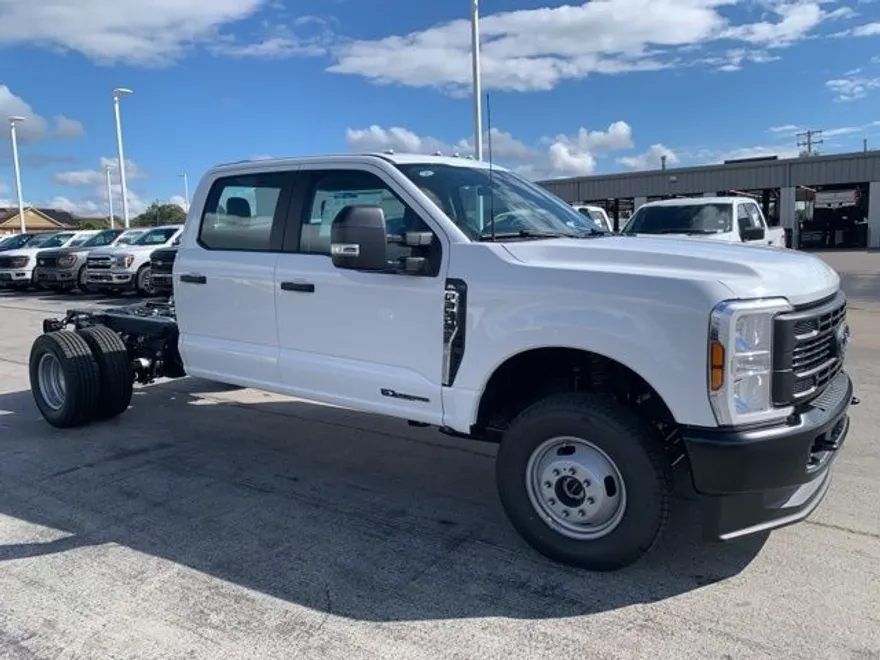 2026 Ford F-350 photo 1