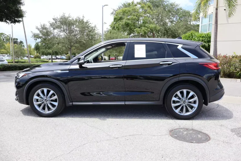 2022 Infiniti QX50 PURE photo 1