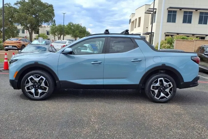 2024 Hyundai Santa Cruz Limited photo 1