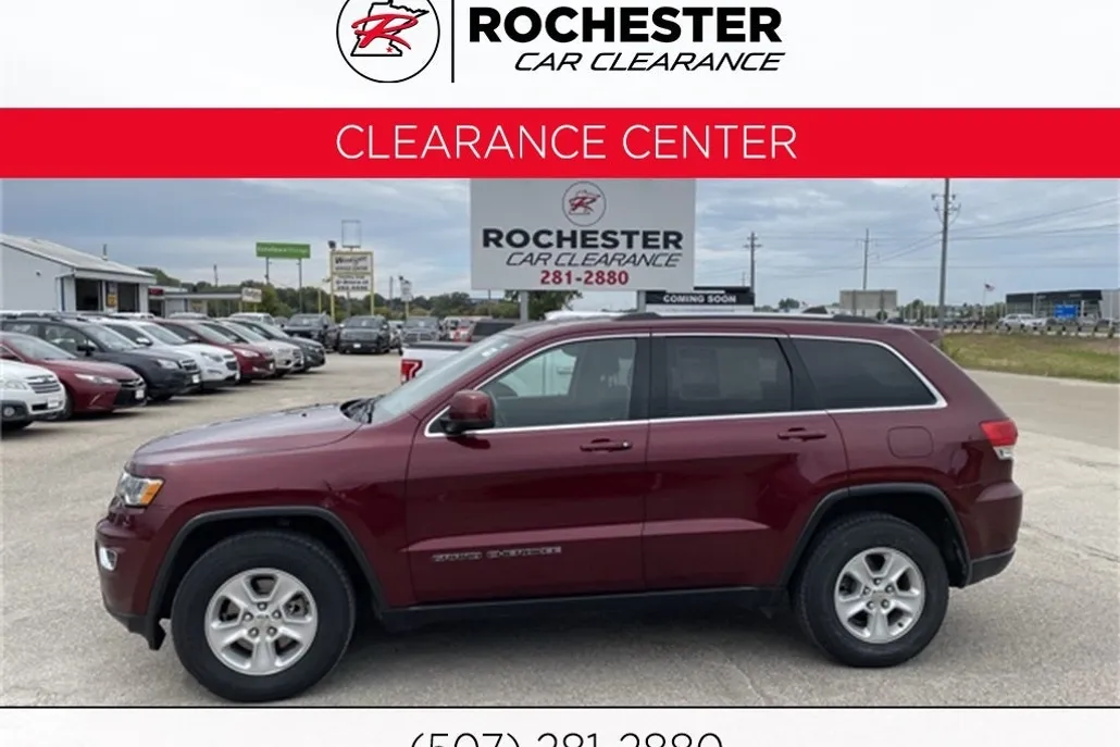 2017 Jeep Grand Cherokee Laredo photo 1