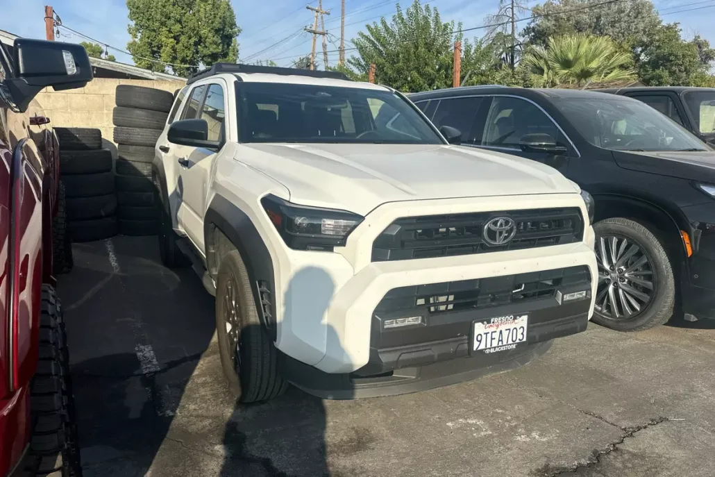 2025 Toyota 4Runner SR5 photo 1