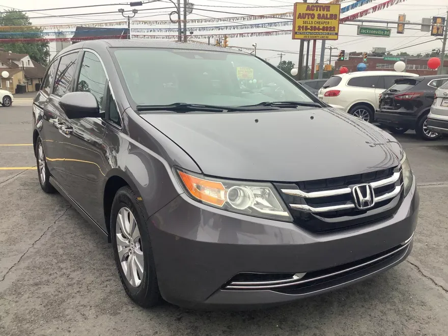 2016 Honda Odyssey EX-L photo 1