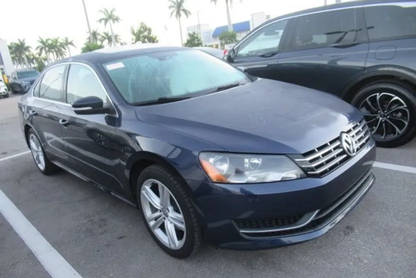 2014 Volkswagen Passat TDI SE photo 1