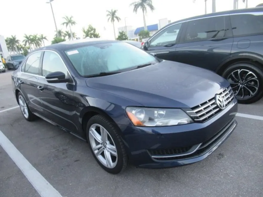 2014 Volkswagen Passat TDI SE photo 1