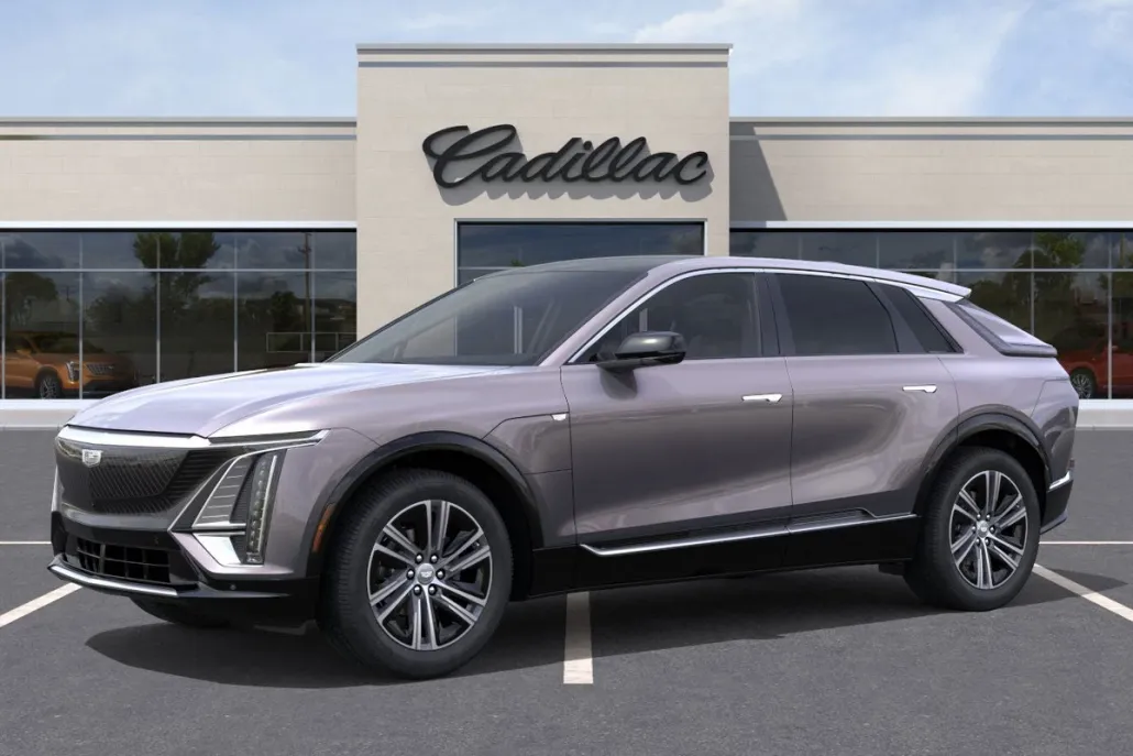 2025 Cadillac Lyriq Luxury photo 1