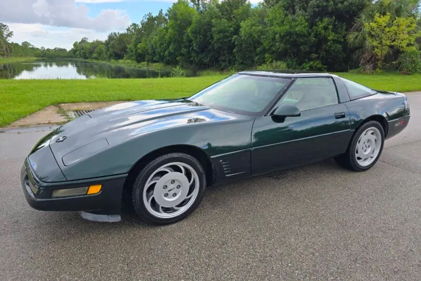 1995 Chevrolet Corvette photo 1