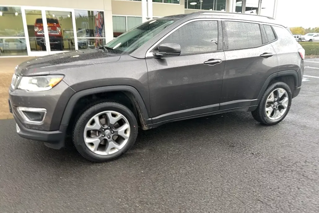 2018 Jeep Compass Limited photo 1