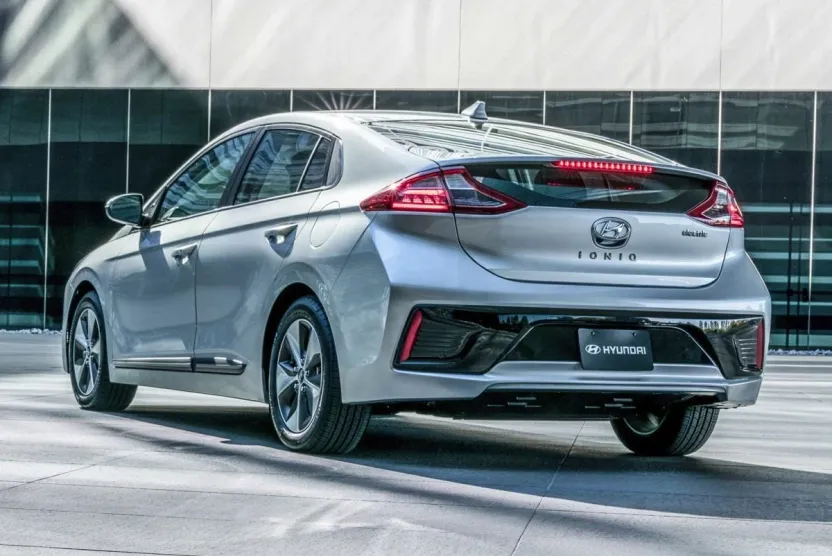 2019 Hyundai Ioniq Electric Limited photo 1