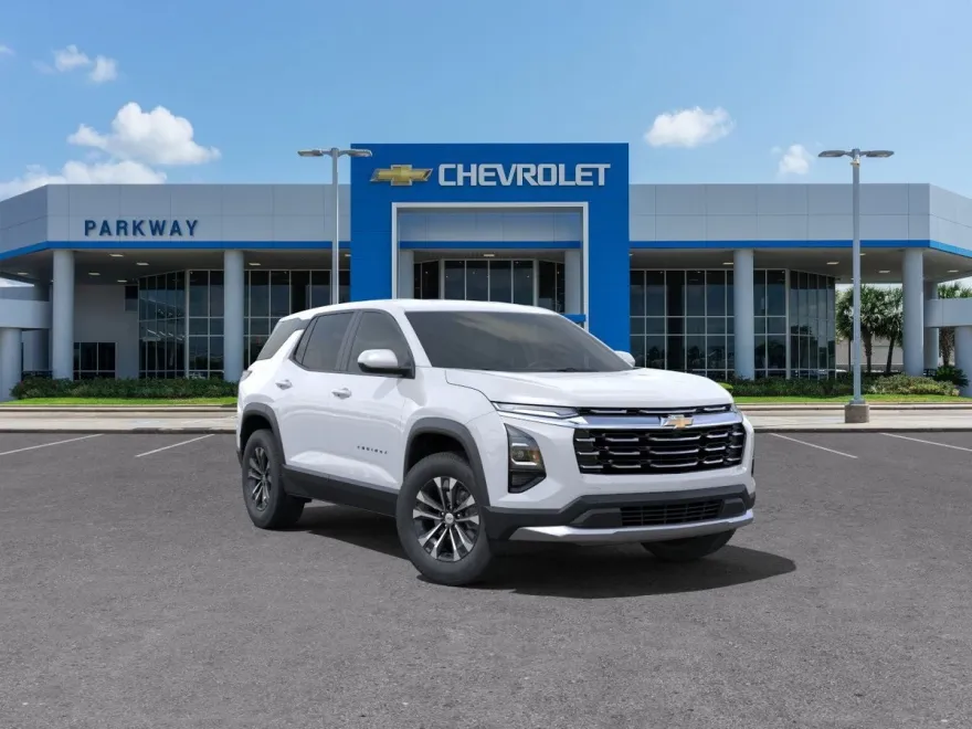2025 Chevrolet Equinox LT photo 1