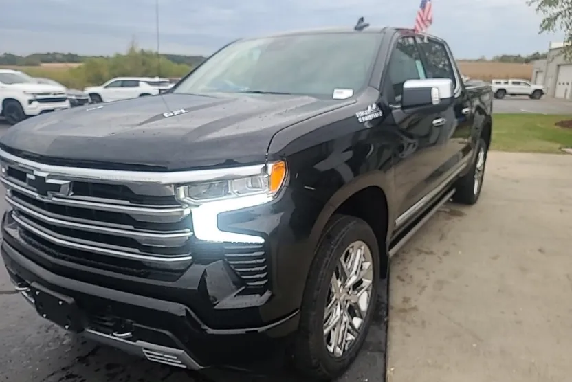 2026 Chevrolet Silverado High Country photo 1