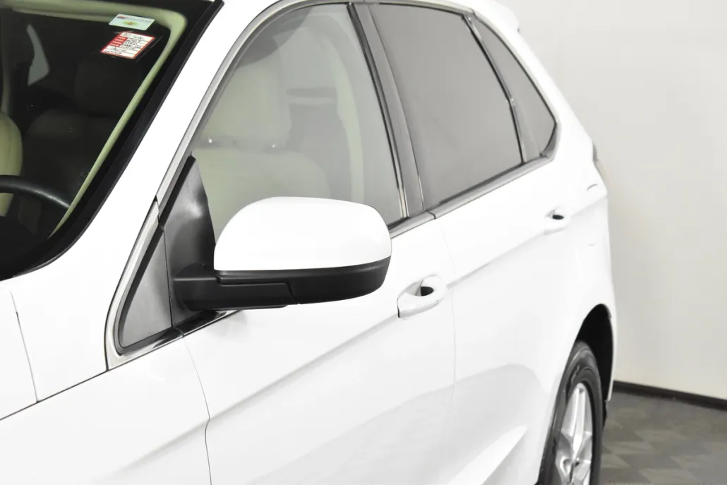 2023 Ford Edge SEL photo 1