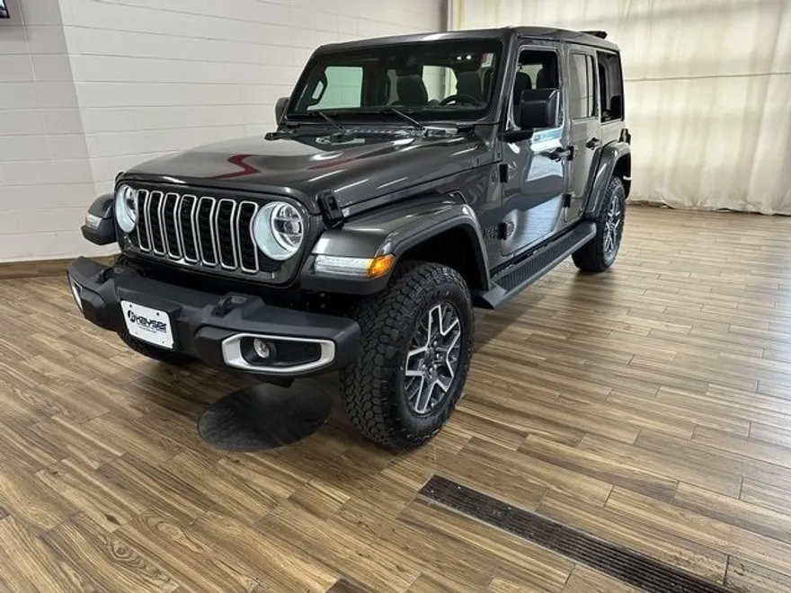 2025 Jeep Wrangler Sahara photo 1