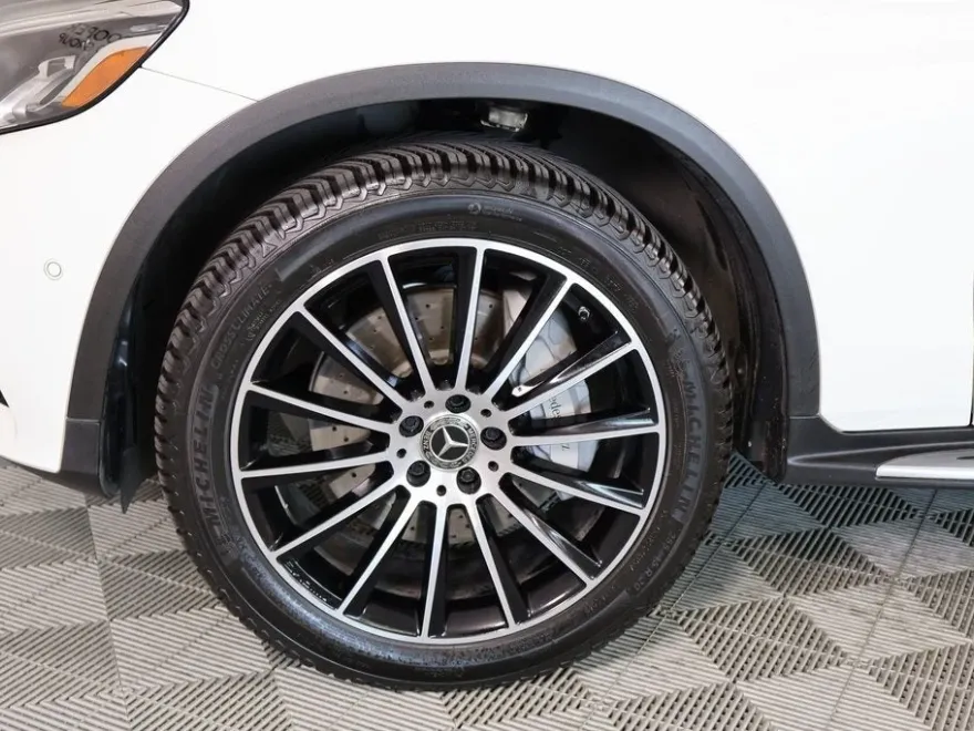 2019 Mercedes Benz GLC 300 4MATIC Coupe photo 1