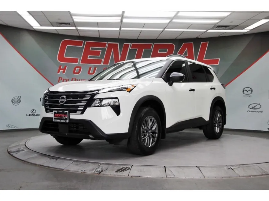 2026 Nissan Rogue S photo 1
