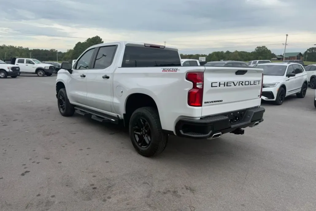 2022 Chevrolet Silverado 1500 LT Trail Boss photo 1