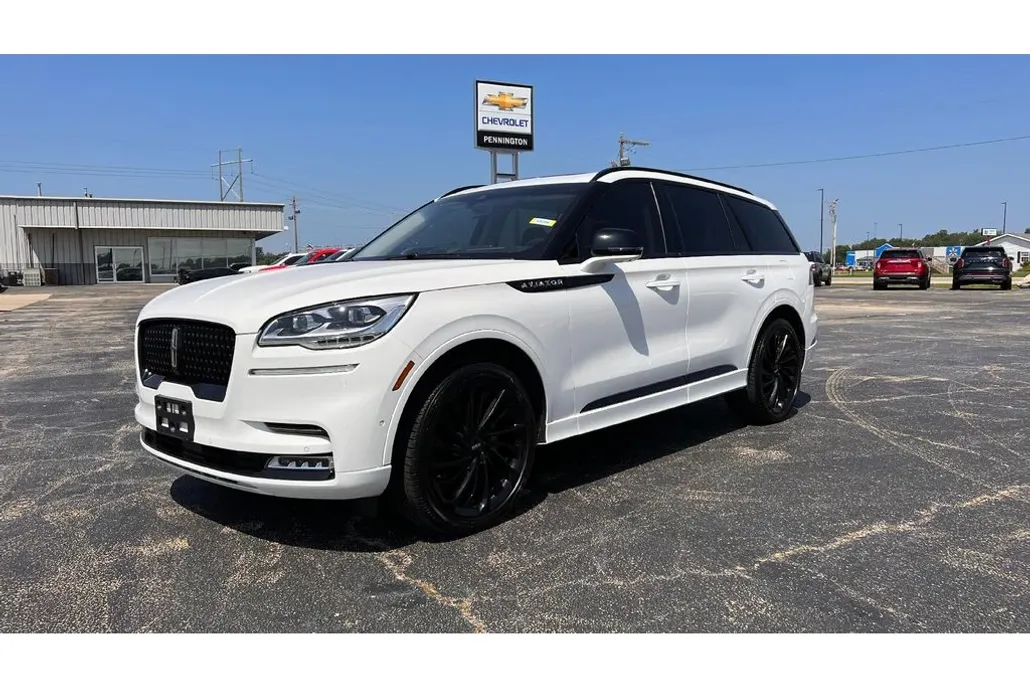 2023 Lincoln Aviator Reserve photo 1