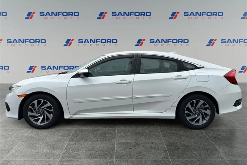 2018 Honda Civic EX photo 1