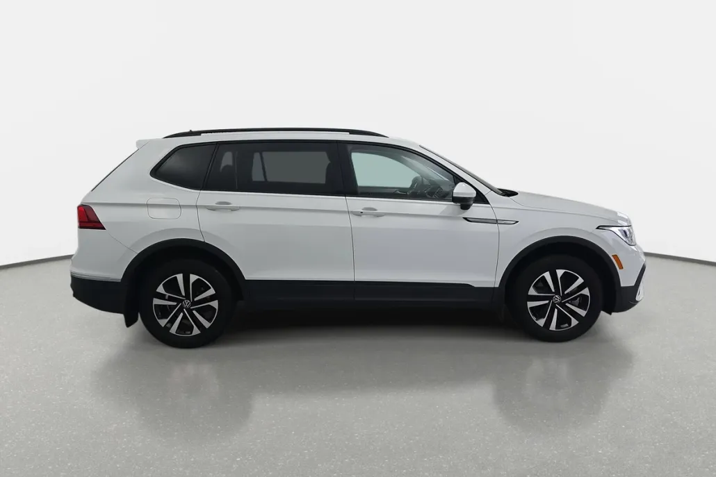 2024 Volkswagen Tiguan S photo 1