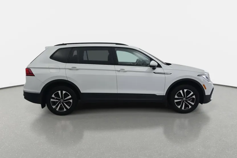 2024 Volkswagen Tiguan S photo 1