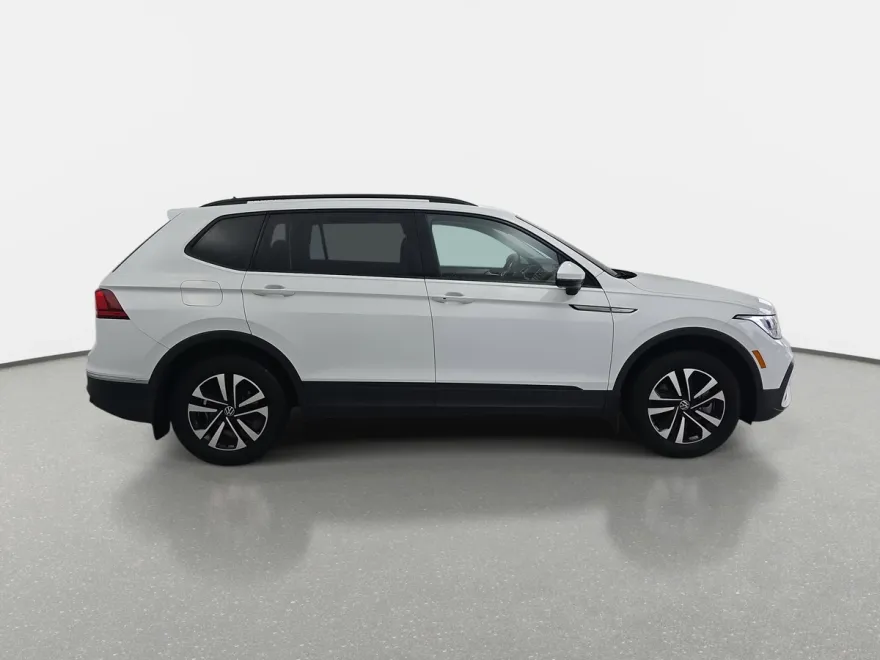 2024 Volkswagen Tiguan S photo 1