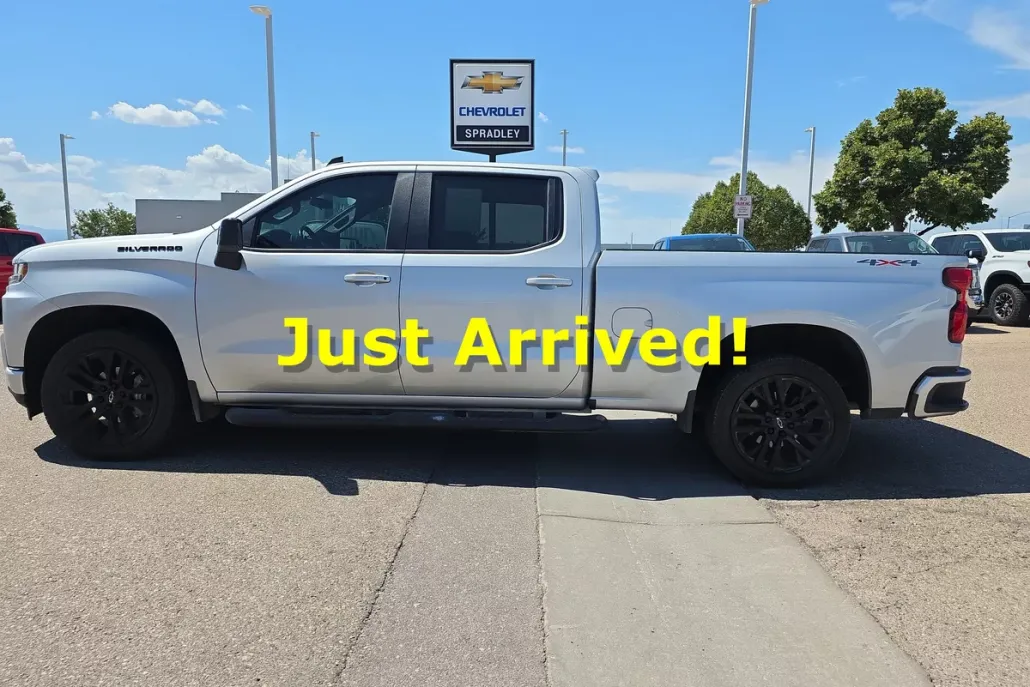 2020 Chevrolet Silverado 1500 RST photo 1