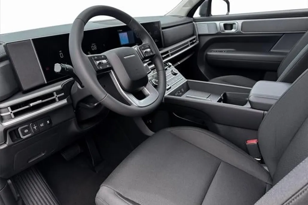 2026 Hyundai Santa Fe SE photo 1