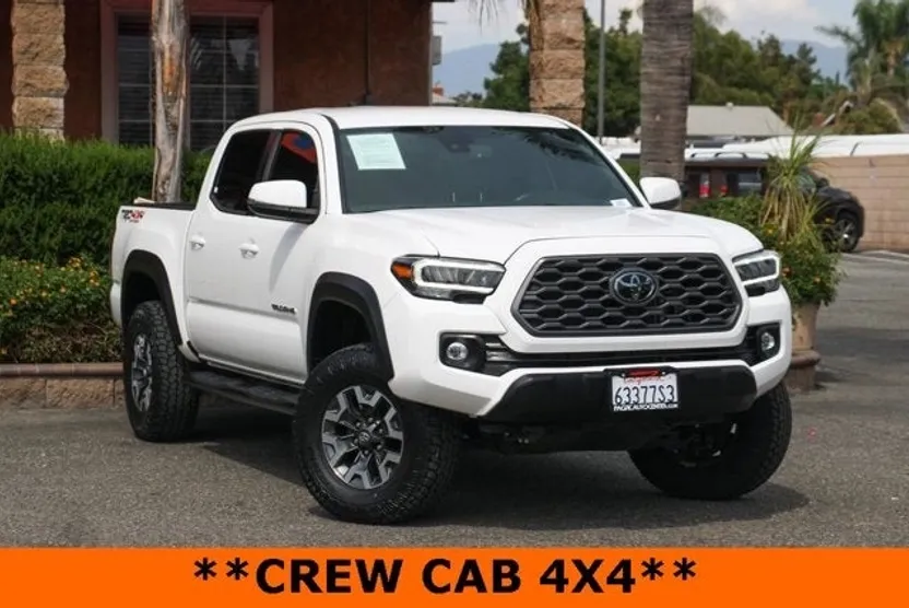 2023 Toyota Tacoma TRD Off-Road photo 1