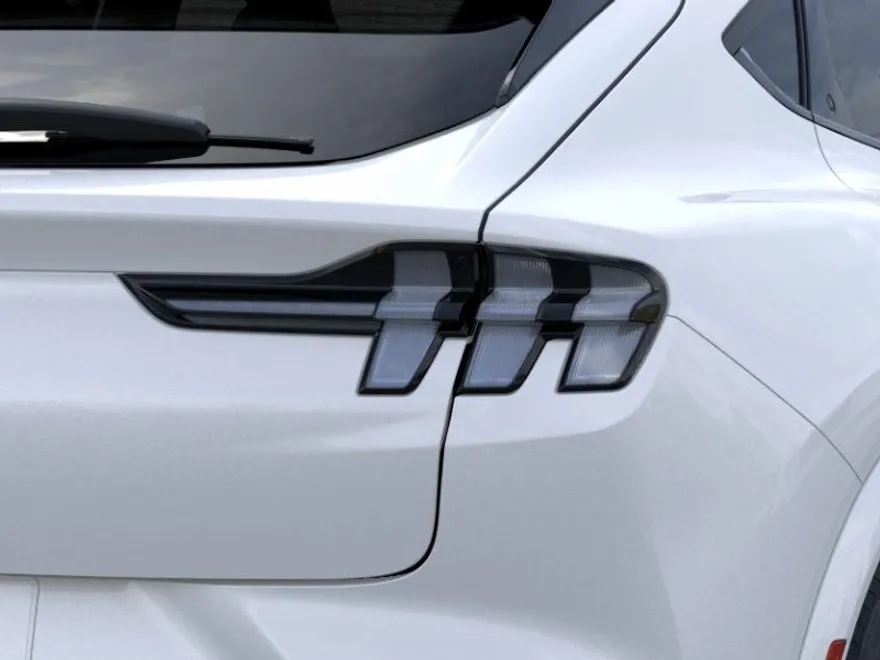 2025 Ford Mustang Mach-E Premium photo 16