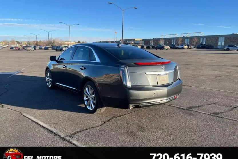 2013 Cadillac XTS Luxury photo 1