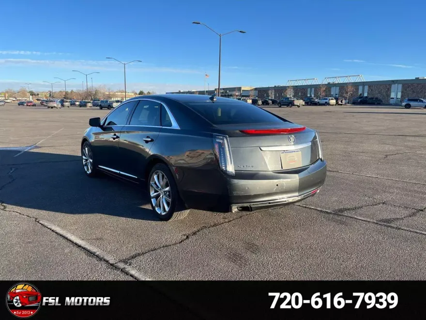 2013 Cadillac XTS Luxury photo 1