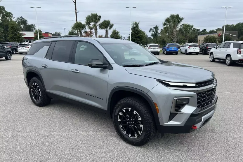 2024 Chevrolet Traverse Z71 photo 1