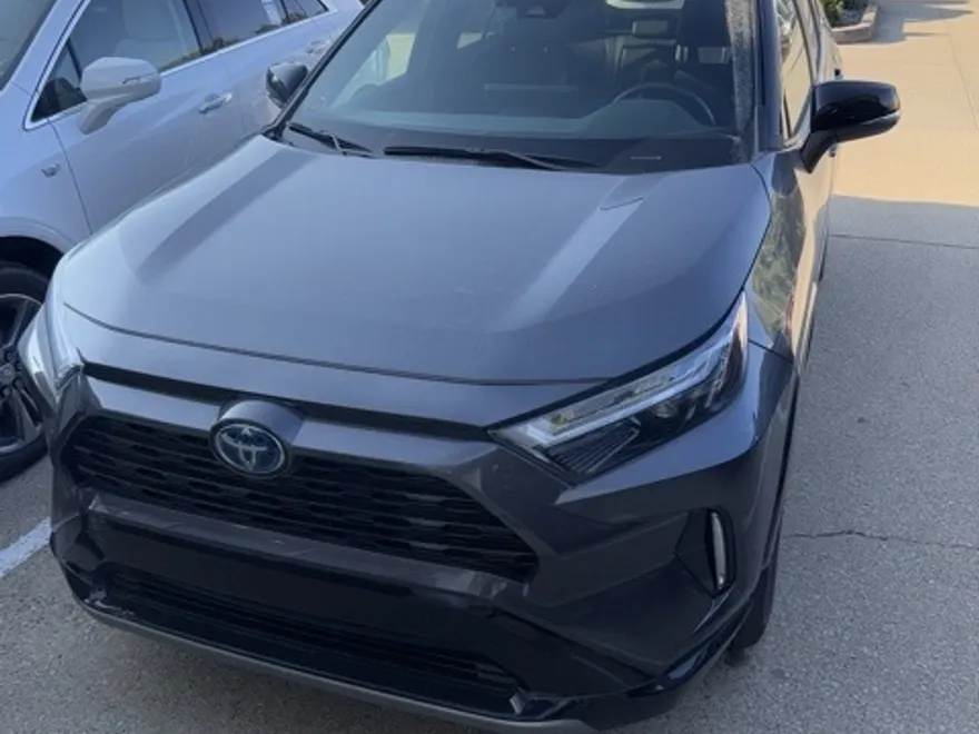 2024 Toyota RAV4 Hybrid XSE photo 1