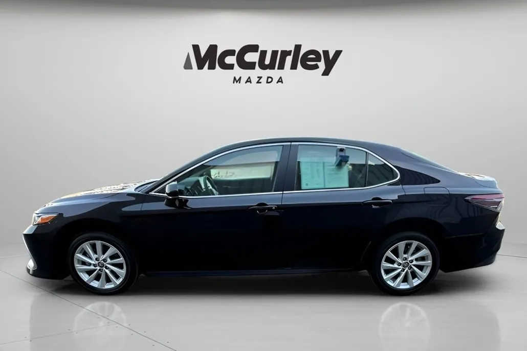 2024 Toyota Camry LE photo 1