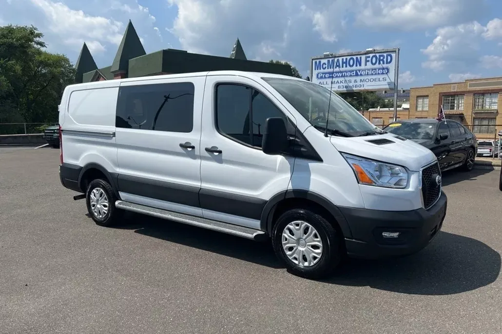 2022 Ford Transit photo 1