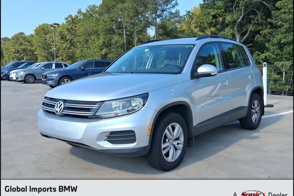 2017 Volkswagen Tiguan S photo 1