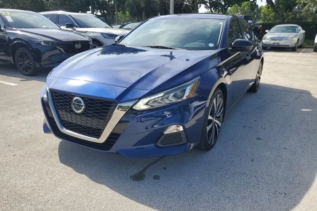 2019 Nissan Altima 2.5 SR photo 1