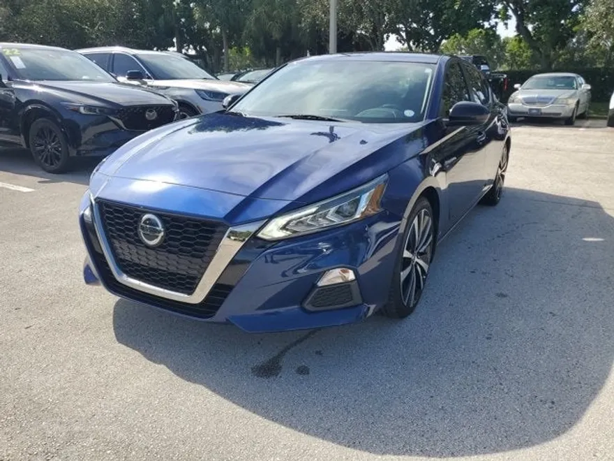 2019 Nissan Altima 2.5 SR photo 1