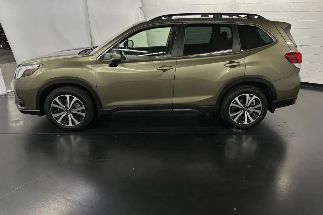 2022 Subaru Forester Limited photo 1