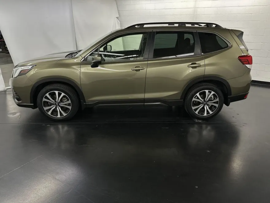 2022 Subaru Forester Limited photo 1