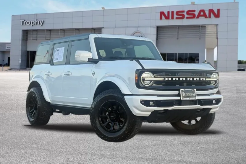 2022 Ford Bronco Outer Banks photo 1