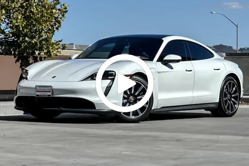 2023 Porsche Taycan photo 1