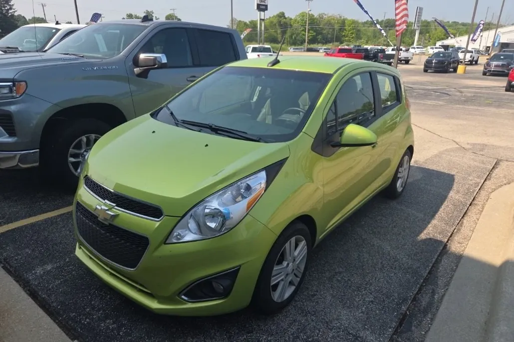 2014 Chevrolet Spark LT photo 1