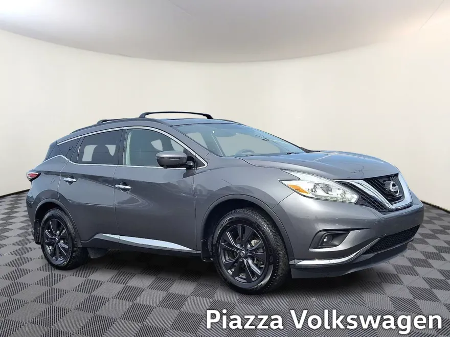 2017 Nissan Murano SV photo 1