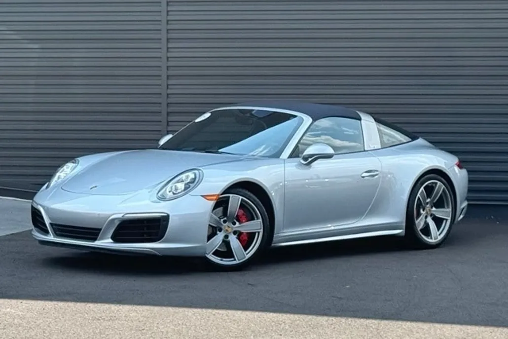 2018 Porsche 911 Targa 4S photo 1