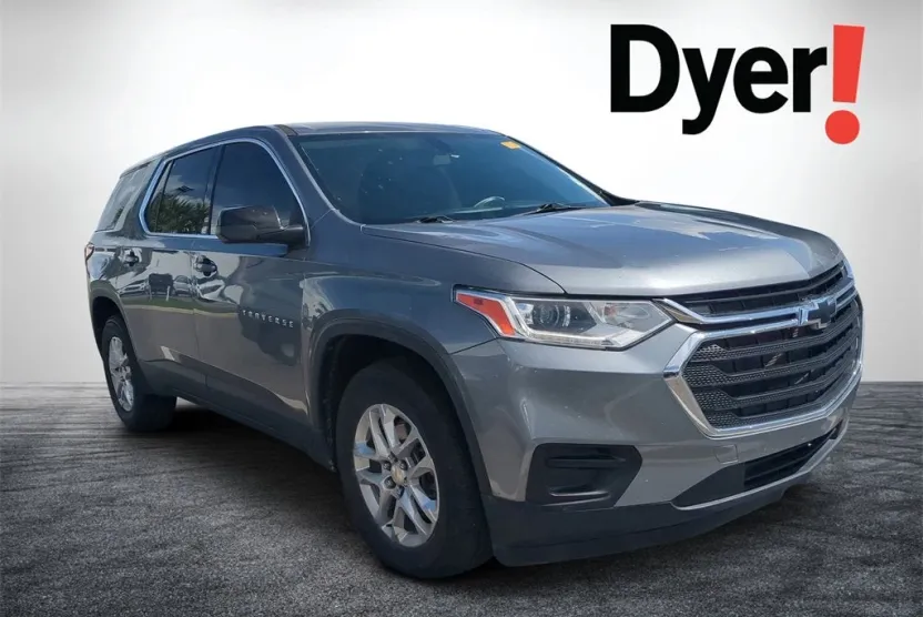 2021 Chevrolet Traverse LS photo 1