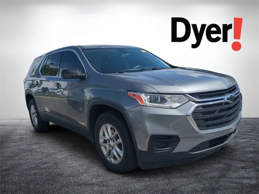2021 Chevrolet Traverse LS photo 1