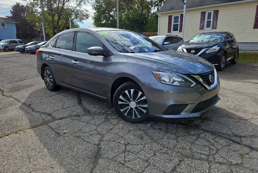2019 Nissan Sentra S photo 1