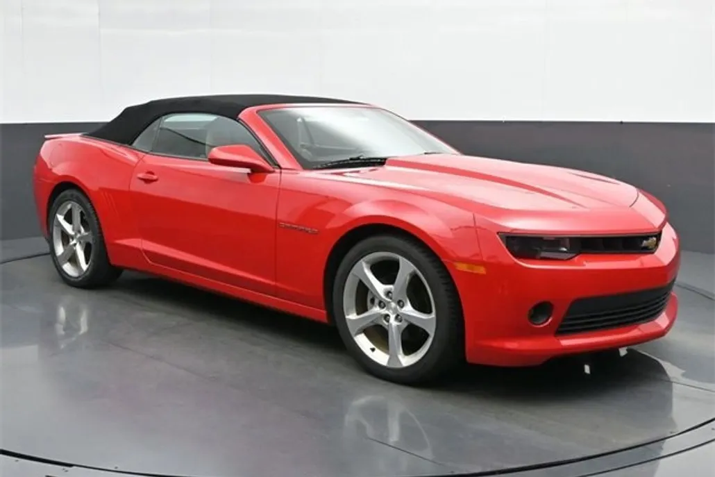 2015 Chevrolet Camaro 2LT photo 1